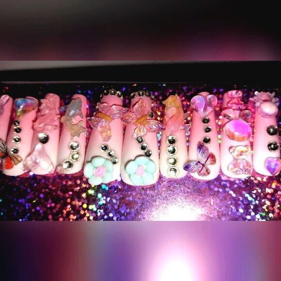 Hand crafted custom 10pc luminous press on nails - Picture 4 of 7